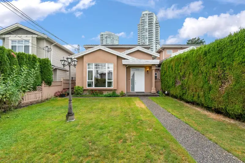 7119 10TH AVENUE - photo 1 of 33