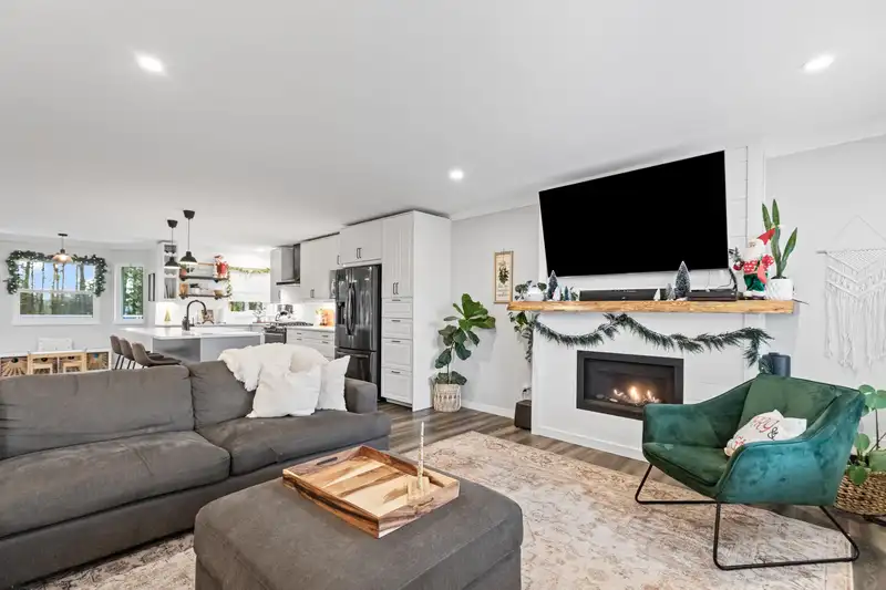 23860 119A AVENUE - photo 3 of 40