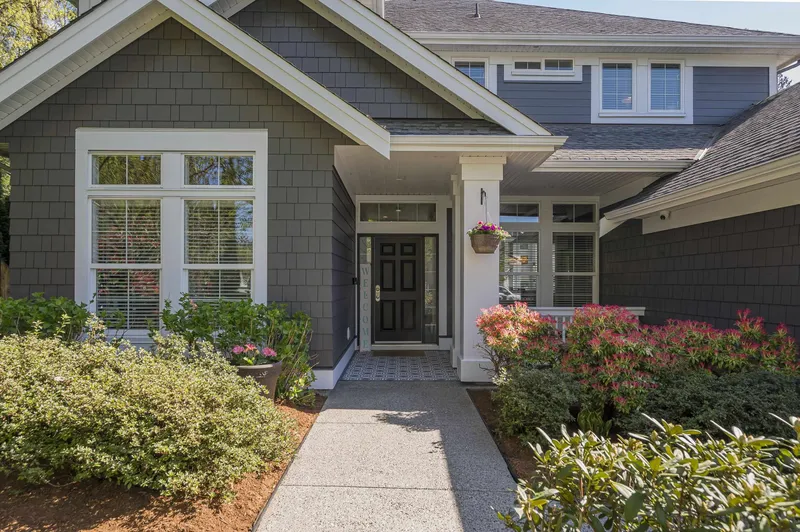 16364 60A AVENUE - photo 2 of 25