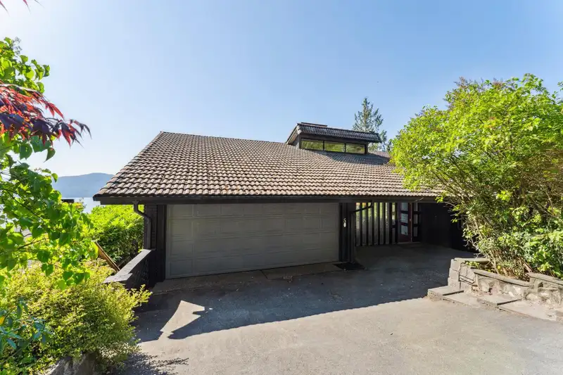 50 PANORAMA ROAD - photo 1 of 40