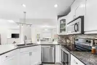 1147 EARLS COURT - thumbnail 14