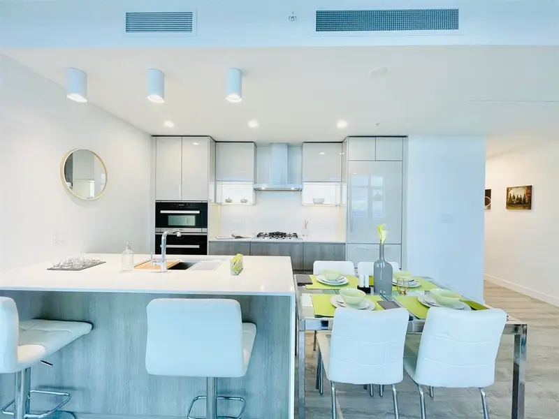 1506 6511 SUSSEX AVENUE - photo 2 of 25