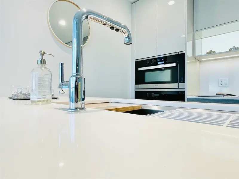 1506 6511 SUSSEX AVENUE - photo 4 of 25