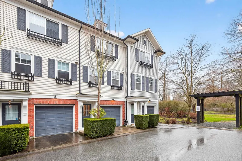 15 18983 72A AVENUE - photo 1 of 25