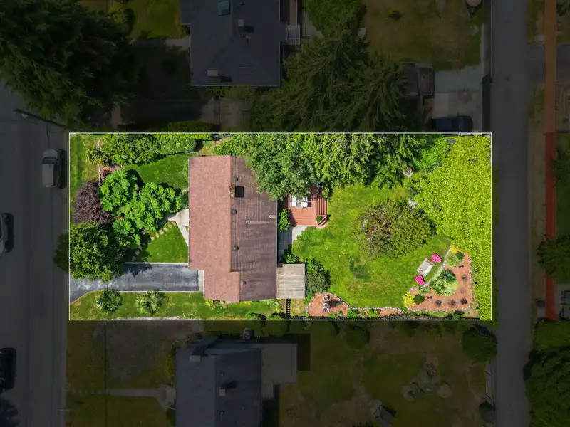715 IVY AVENUE - photo 4 of 38