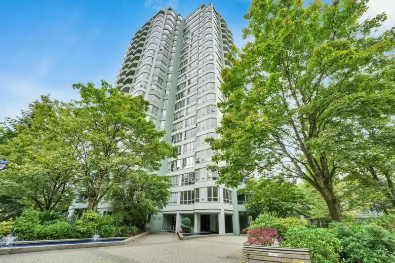 905 10082 148 STREET - photo 1 of 31