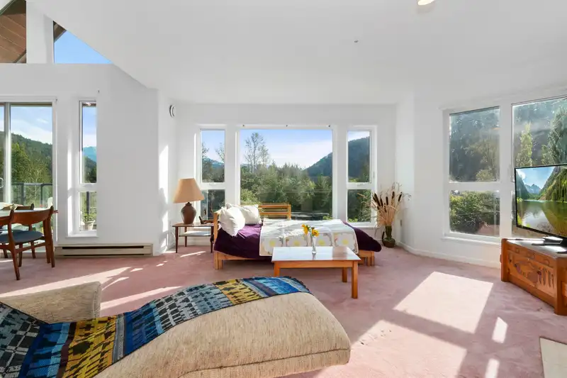 317 378 ESPLANADE AVENUE - photo 4 of 36