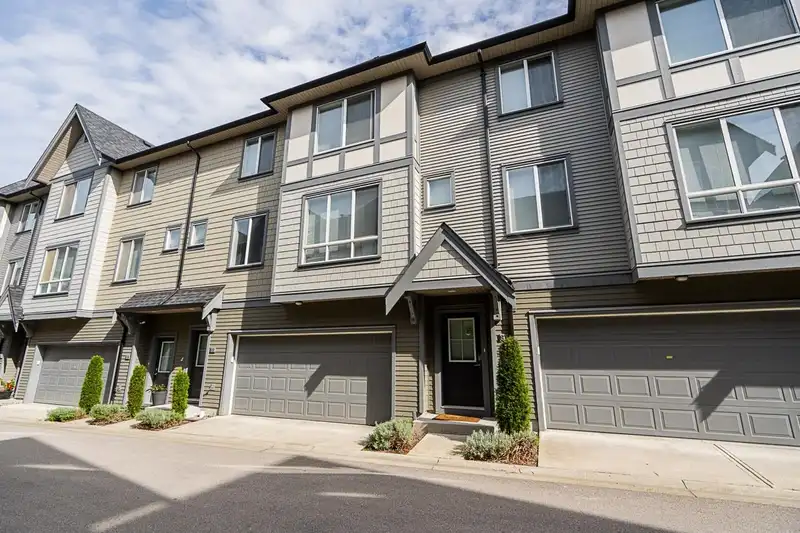 87 8138 204 STREET - photo 2 of 40