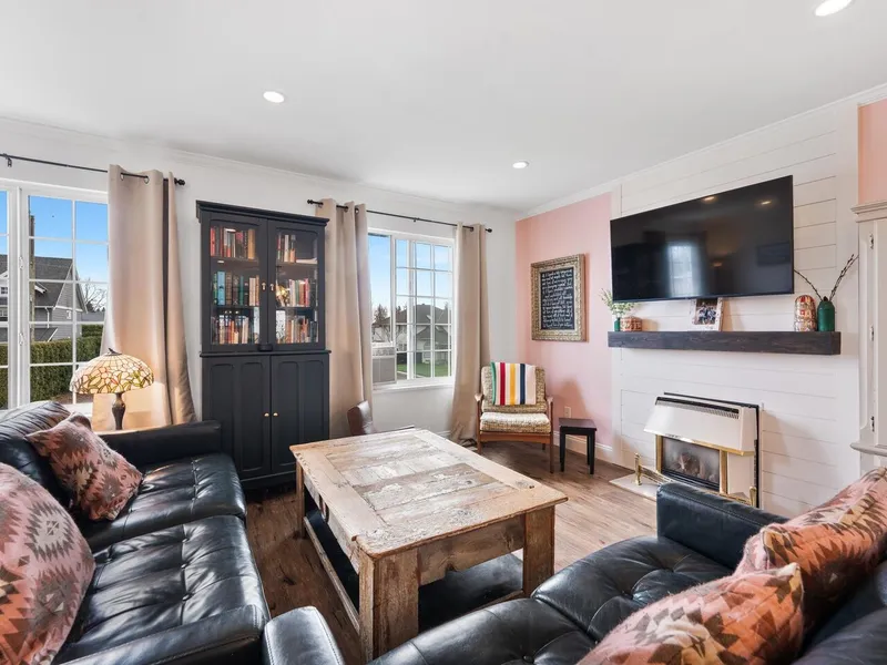 5020 215 STREET - photo 2 of 25