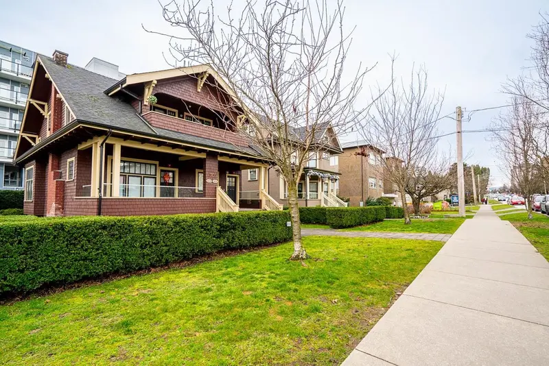 406 EIGHTH STREET - photo 3 of 23