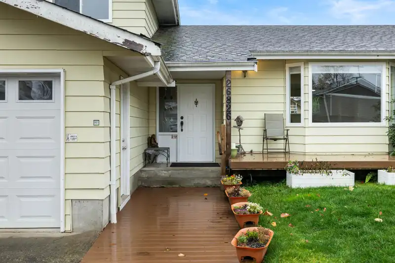 26826 34 AVENUE - photo 2 of 37