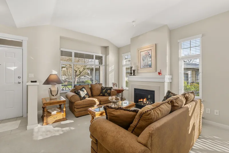 43 15188 62A AVENUE - photo 4 of 25