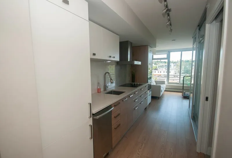 611 1783 MANITOBA STREET - photo 2 of 15