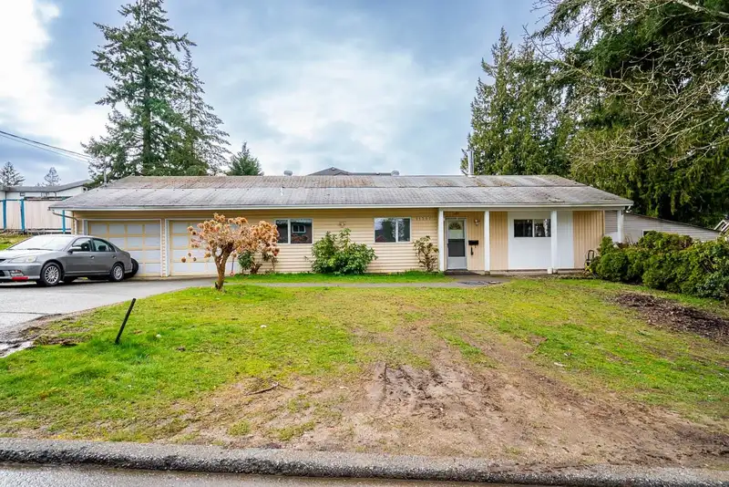 11397 141A STREET - photo 2 of 35