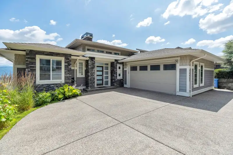 36452 ESTEVAN COURT - photo 4 of 40