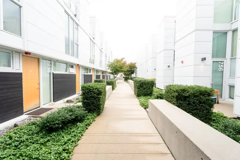 2208 WILLOW STREET - photo 3 of 14