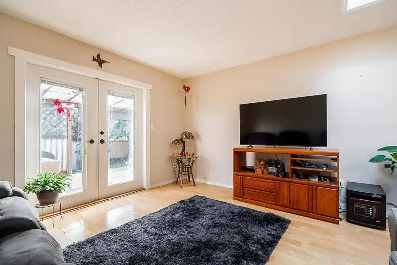 8038 139B STREET STREET - photo 2 of 28