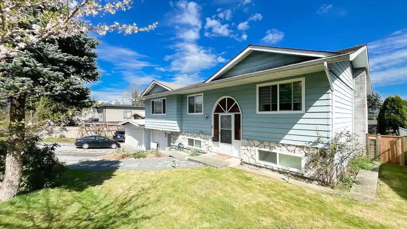 1021 RANCH PARK WAY - photo 1 of 40