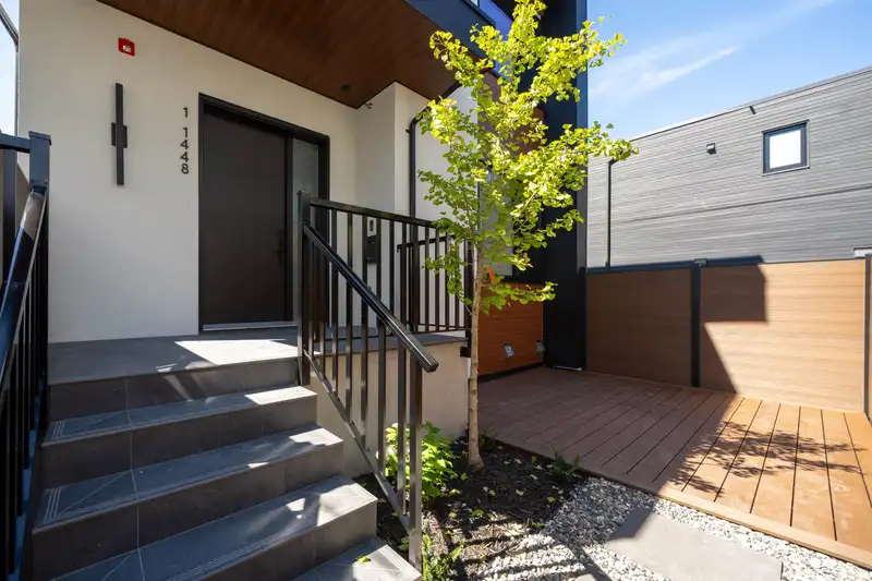1 1448 E 30TH AVENUE - photo 3 of 28