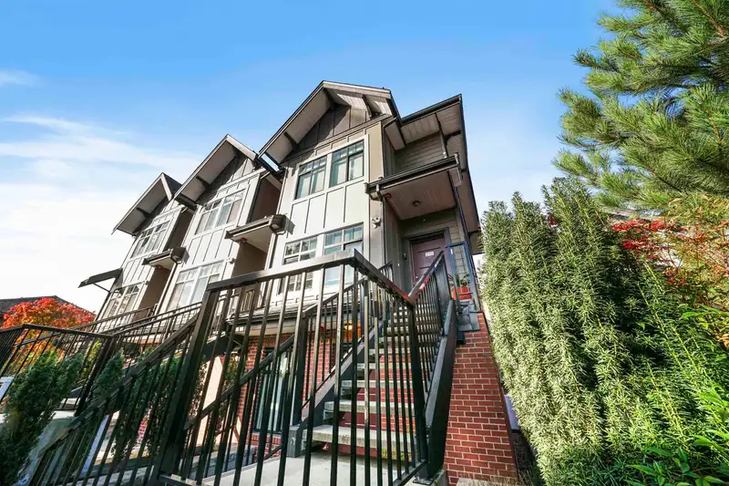 210 7180 BARNET ROAD - photo 1 of 22