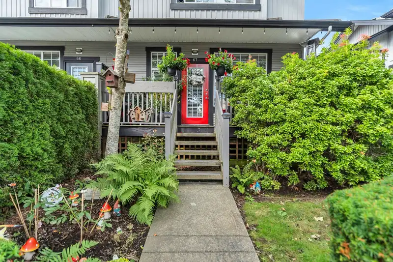 67 18828 69TH AVENUE - photo 3 of 40
