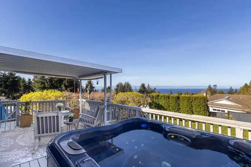 5007 LAUREL AVENUE - photo 3 of 27