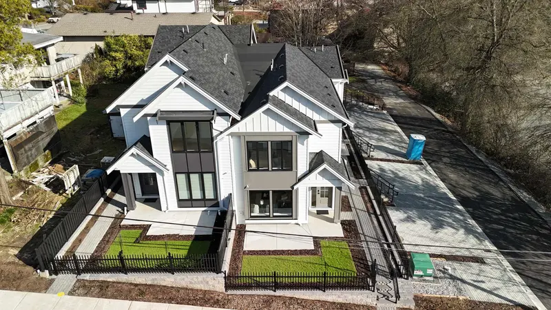 103 359 LAVAL STREET - photo 1 of 25