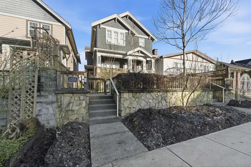 1553 E 13TH AVENUE - photo 2 of 26
