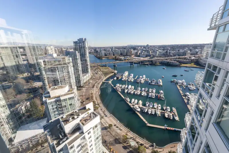 3303 1199 MARINASIDE CRESCENT - photo 1 of 40