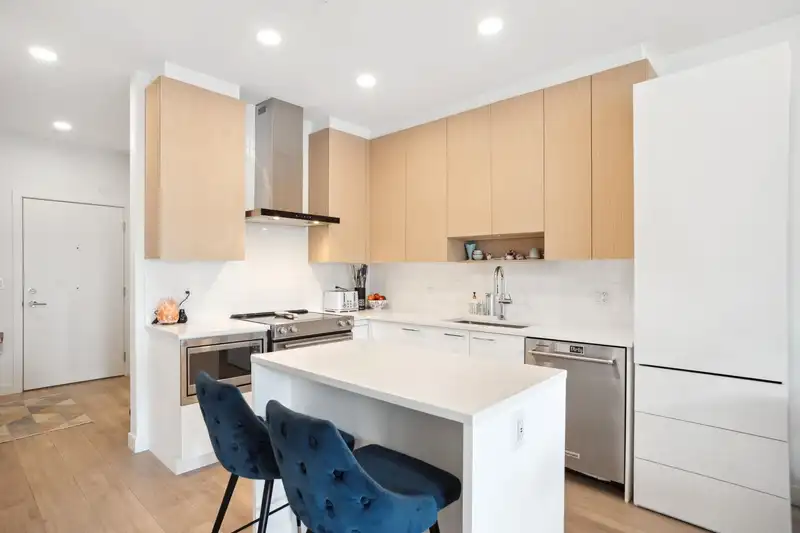 420 7599 15TH STREET - photo 3 of 23