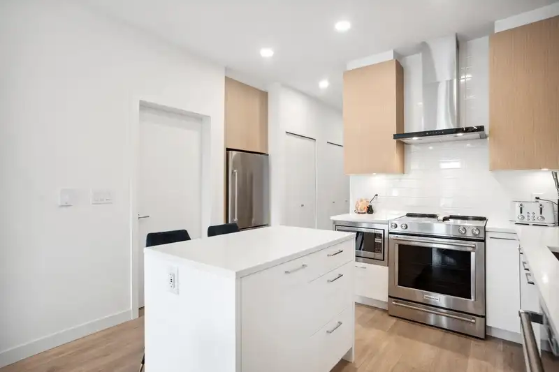 420 7599 15TH STREET - photo 4 of 23