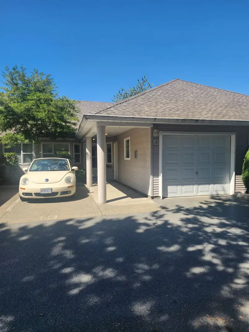 13 7127 124 STREET - photo 1 of 9