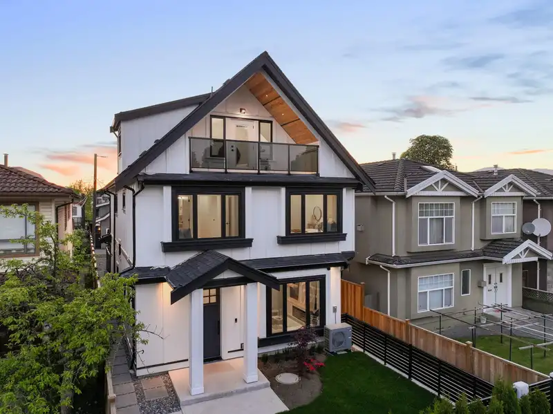 1 1259 RENFREW STREET - photo 1 of 1
