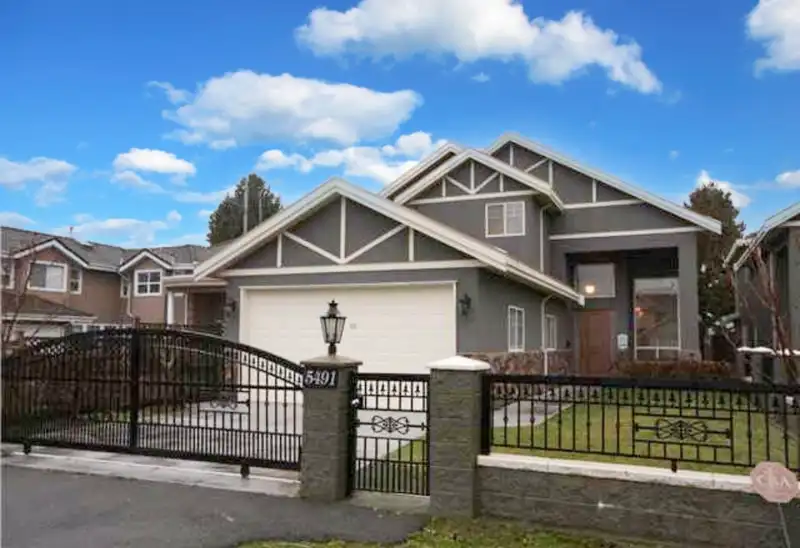5491 WALTON ROAD - photo 1 of 30