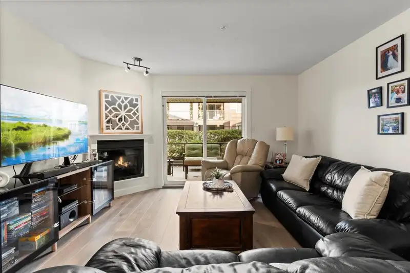 106 2038 SANDALWOOD CRESCENT - photo 1 of 29