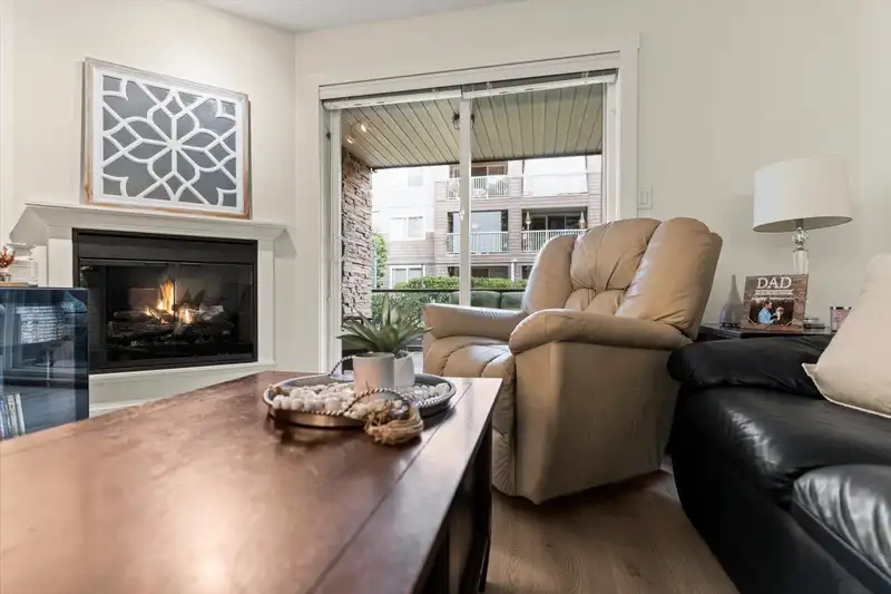 106 2038 SANDALWOOD CRESCENT - photo 2 of 29