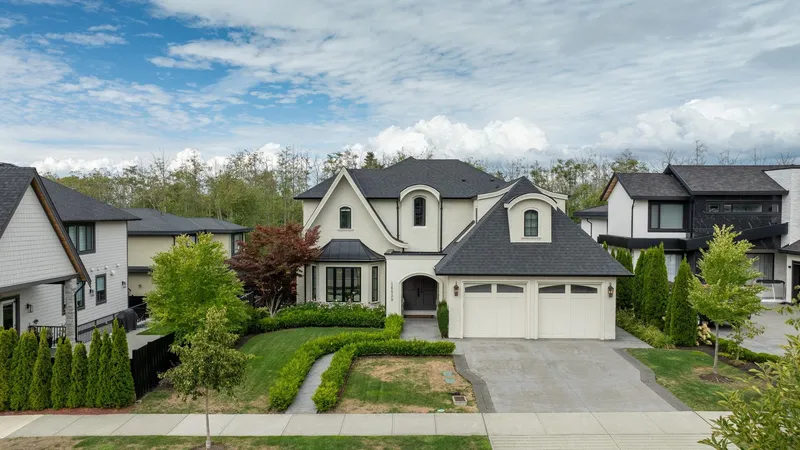 16539 29A AVENUE - photo 1 of 25