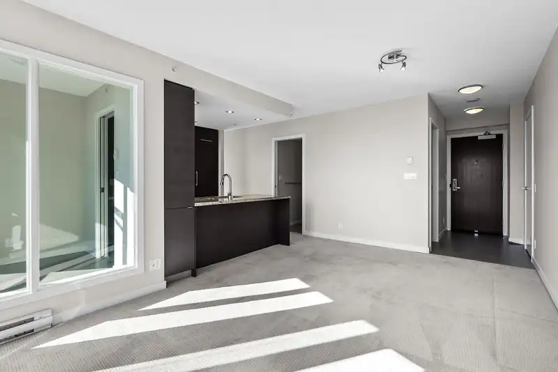 2306 833 HOMER STREET - photo 2 of 40