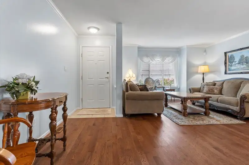 43 6885 184 STREET - photo 4 of 39