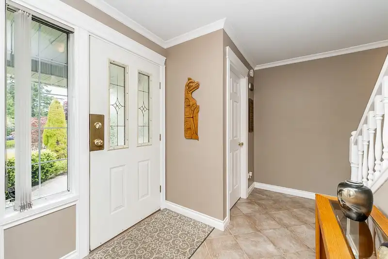 5636 E KILMORE CRESCENT - photo 4 of 40
