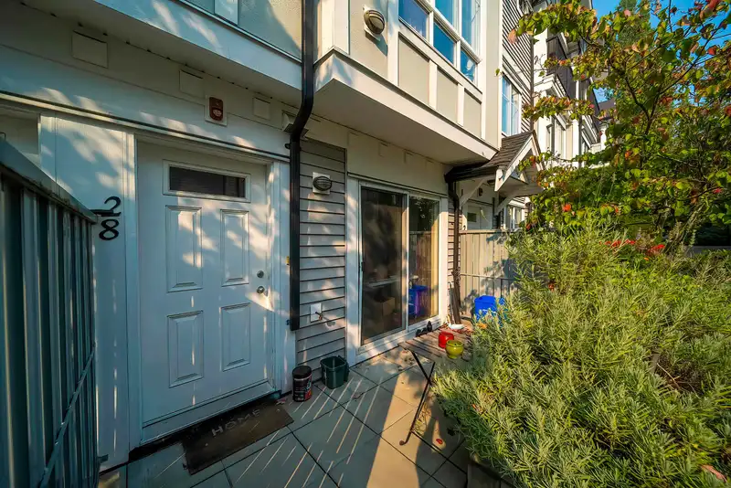 28 13239 OLD YALE ROAD - photo 1 of 18