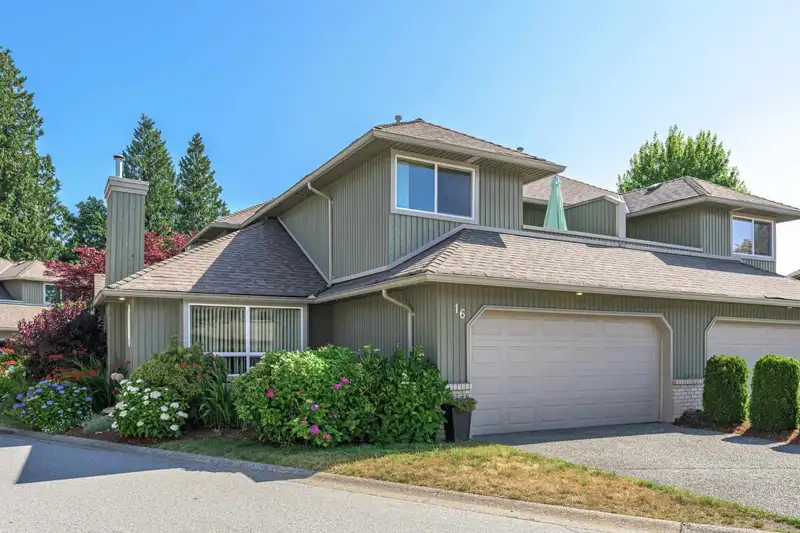 16 8560 162 STREET - photo 2 of 40