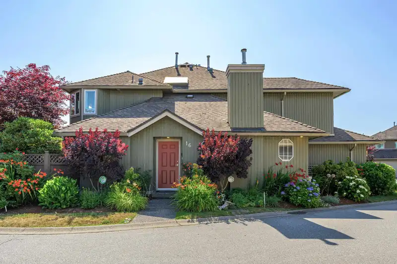 16 8560 162 STREET - photo 4 of 40