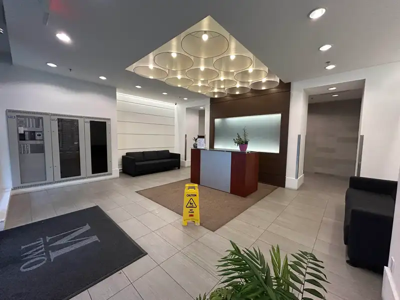 2501 3008 GLEN DRIVE - photo 1 of 16