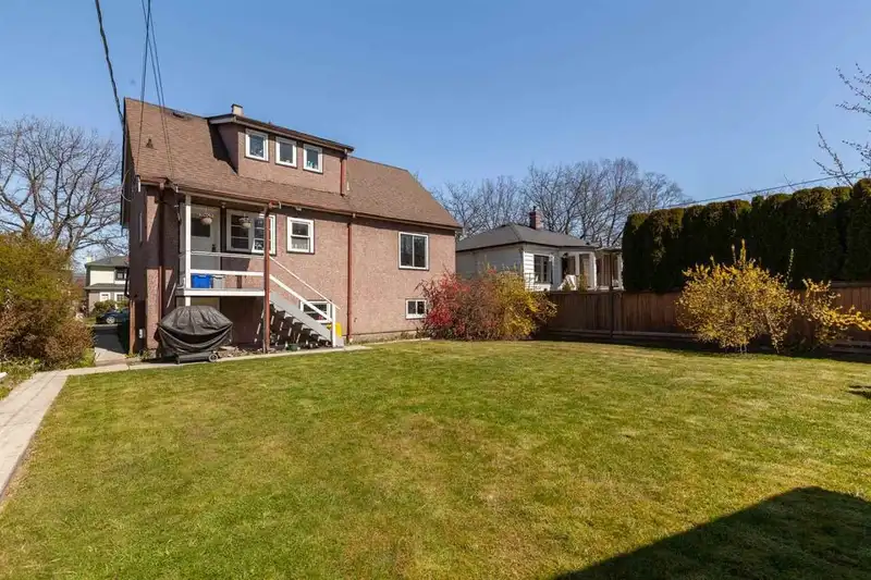 2356 W 13TH AVENUE - photo 3 of 10