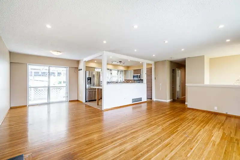 1604 PITT RIVER ROAD - photo 2 of 40