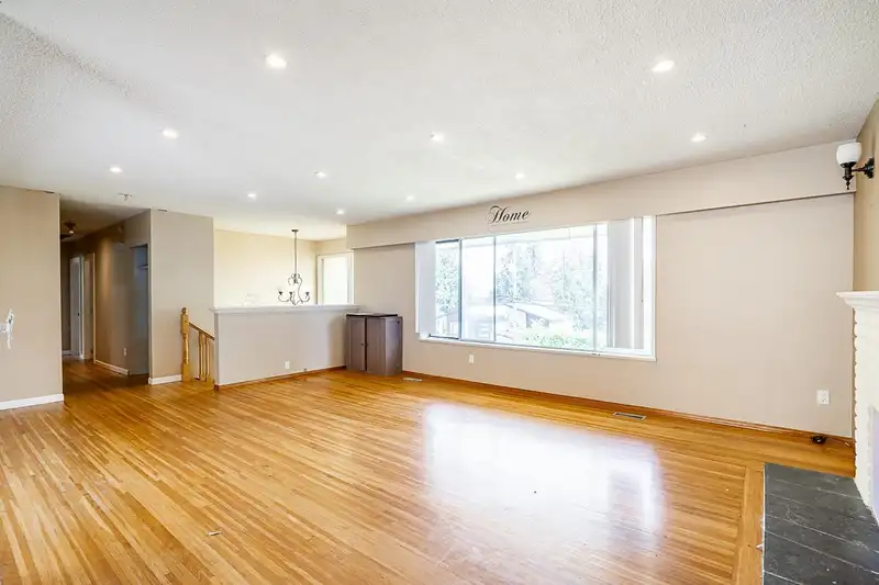 1604 PITT RIVER ROAD - photo 3 of 40