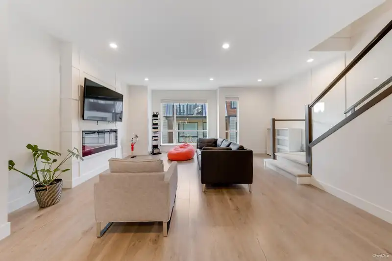 34 15688 28 AVENUE - photo 3 of 34