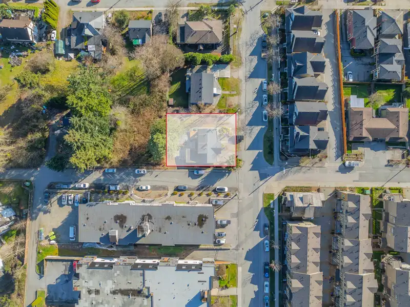 319 CASEY STREET - photo 3 of 40