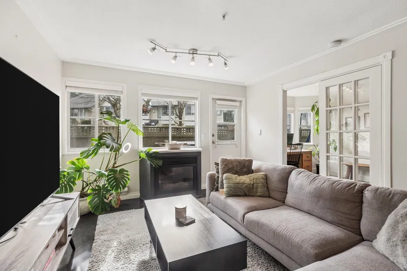 53 19034 MCMYN ROAD - photo 1 of 19